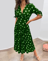 Bellamy - V-Ausschnitt Kleid mit Pünktchen – Grün