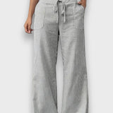 Karina – Hose mit feinen Streifen – Grau