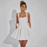 Nina - Damen Abendkleid mit ausgestelltem Mini und Schleife – Weiß