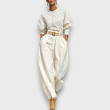 Solenne – Zweiteiliges Set mit Bluse und weiter Hose – Weiß