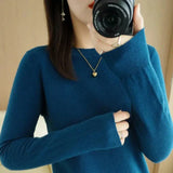 Maren – weicher und modischer Pullover – Marineblau