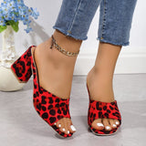 Mila - Offene Zehensandalen mit Leopardenmuster für einen wilden Look – Rot