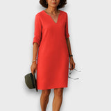 Lisette – Schlichtes Kleid mit V-Ausschnitt – Orange
