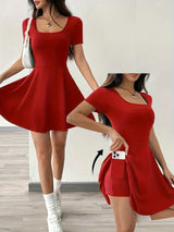 Gudrun – Schickes Skaterkleid mit integrierten Shorts und Tasche – Rot