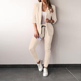 Kristal - Eleganter Blazer- und Hosenanzug für Damen – Beige