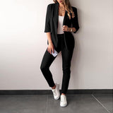 Kristal - Eleganter Blazer- und Hosenanzug für Damen – Schwarz