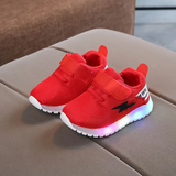 Bequeme Kleinkinderschuhe mit LED-Beleuchtung - GlowSteps – Rot