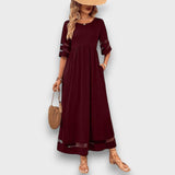 Lenava – Schwarzes Kleid mit transparenten Akzenten – Weinrot