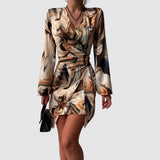 Cicely - Wickelkleid für Damen mit abstraktem Print – Braun
