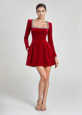 Vera | Kurzes Kleid mit quadratischem Ausschnitt – Rot