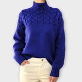 Amalia | Strickpullover mit Zopfstrick-Detail – Dunkelblau
