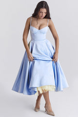 Isabelle - Fließendes französisches Netzkleid – Hellblau