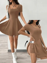 Gudrun – Schickes Skaterkleid mit integrierten Shorts und Tasche – Khaki