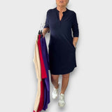 Mireysa – Kleid mit V-Ausschnitt und 3/4-Ärmeln – Blau