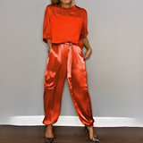Zaida - Elegantes und durchdachtes Damen-Set – Rot