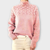 Amalia | Strickpullover mit Zopfstrick-Detail – Rosa