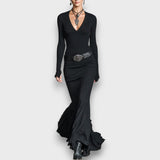 Selira – Figurbetontes Maxikleid mit V-Ausschnitt – Schwarz