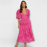 Elegantes Kleid mit feinen Akzenten – Pink