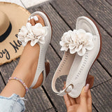 Gayanthi - Stylischer Blumen Drucken Mit Klobigem Absatz – Weiß