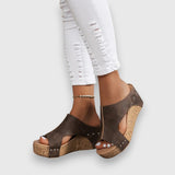 Vicky – Keilabsatz Sandalen – Braun