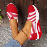 Tasha - Bequeme orthopädische Schlupf Auf Turnschuh Mit Streifen – Rot
