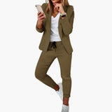Lounge-Set für Frauen - Blazer mit Jogginghose und Kordelzug – Grün