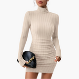 Elegantes sexy Kleid für Frauen – figurbetont und stylish – Beige