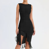 Nelia | Knielanges Kleid mit gerüschtem Schlitz – Schwarz