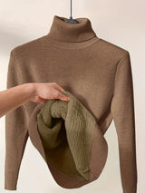 Amora - Gefütterter Pullover mit Rollkragen – Dunkelbraun