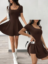 Gudrun – Schickes Skaterkleid mit integrierten Shorts und Tasche – Kaffee