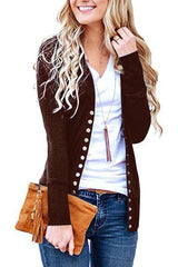 Damen nan Feinstrick-Cardigan mit dekorativen Metallknöpfen und schmaler Silhouette Drune – Dunkelbraun