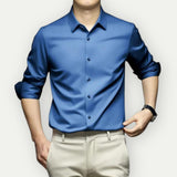 Bügel- und knitterfreie Herrenhemd im modernen Slim Fit – Blau