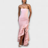 Zuri - Asymmetrisches Off-Shoulder Maxi-Kleid in Slim Fit – Pink