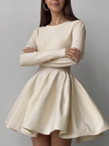Damen Minikleid | Taillennahe Schnittführung lange Ärmel kurze Form – Weiß