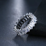 Luxuriöser Zirkonia-Ring in Gold und Silber – Silber