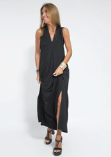 Eva | Schlankmachendes Maxikleid mit passender Weste – Schwarzes Kleid + schwarze Strickjacke