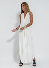 Eva | Schlankmachendes Maxikleid mit passender Weste – Weißes Kleid + weiße Strickjacke