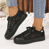 Willemina - Damen Sneaker mit Spitzenmuster und Schnürung – Schwarz