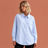 Gestreifte oversized Bluse für Damen mit klassischem Kragen und lockerer Passform | Nienke – Blau
