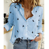 Lorys | Eine leichte und luftige Bluse für den Sommer – Blau mit Vogel