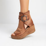 Briseida - Elegante Peep-Toe-Stiefeletten mit Keilabsatz – Braun