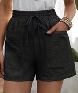 Lotta | Luftige Paperbag-Shorts – Schwarz