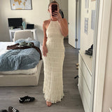 Caroline | Texturiertes Halterneck-Maxikleid – Aprikose