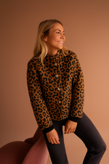 Damen Jacke | Kurze Ausführung mit Musterakzent – Leopardenprint