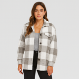 Clara | Stilvolle Strickjacke für Damen mit Knöpfen – Hellgrau