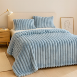 Aurevia | Flanelldecke mit Kordelzug und kuscheliger Felloptik – Sternblau