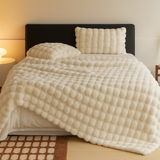 Calyra | Kuscheldecke mit weicher Blasenstruktur – Weiß