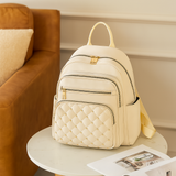 Rucksack im lässigen Stil mit großem Fassungsvermögen – leicht und robust mit verstellbarem Riemen und mehreren Taschen – Beige
