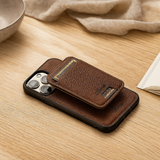 2-in-1-Magnethülle für iPhone 15 Pro Max/14 Plus/13/12 – PU-Leder, kabelloses Laden möglich – Braun