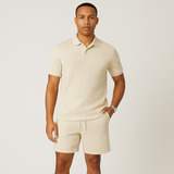 2-teiliges Jacquard-Strickset für Herren – Kurzarm-Oberteil mit Kragen und einfarbige Shorts – Aprikose